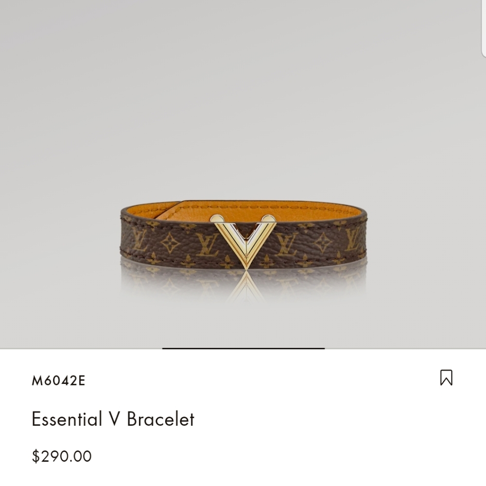 New Louis Vuitton  Essential V bracelet size 17 Authentic
